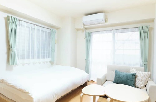 Toshima Apartment | alba cerezo by Tranova