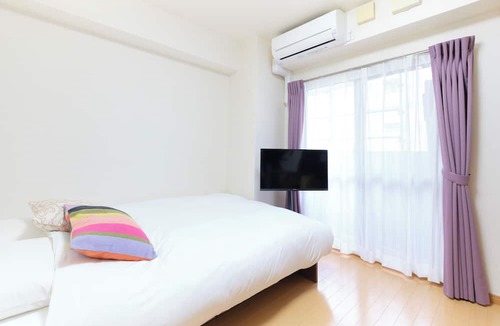 Toshima Apartment | alba cerezo by Tranova