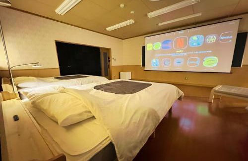 Nagahama Hotel | 鈴籠城 籠の間 - ダブル2台 二段ベッド1台 - 最大7名