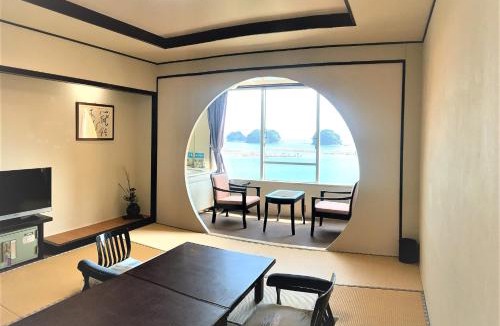 Toba Hotel | Kochoran