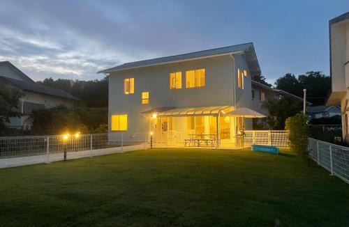 Yawatano Villa | 静岡 伊豆高原 ペットと泊まれるプライベートヴィラ Tous les doudouトゥレ ドゥドゥ