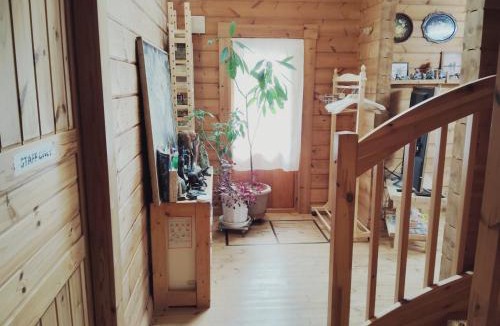 Hashikami Hostel | Siodomi Marinki shared wood lodge, pets allowed for a fee