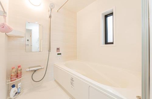 Kitakoiwa Apartment | Seiun Ryokan Tokyo Entire House for 10 Four Minute Walk to Keisei Koiwa Station