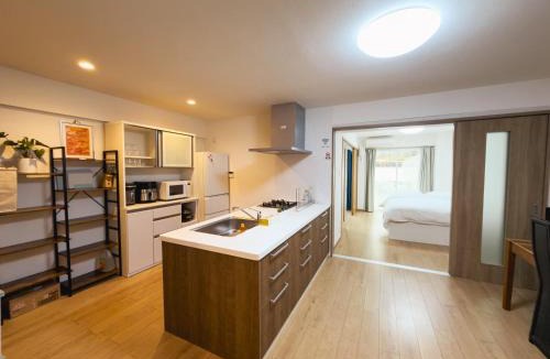Shibadaimon Apartment | The Prime Minato 2-Bedroom Suite Near Tokyo Tower, 2 Mins Walk to Asakusa Line, Direct Access From HND, NRT Airport
