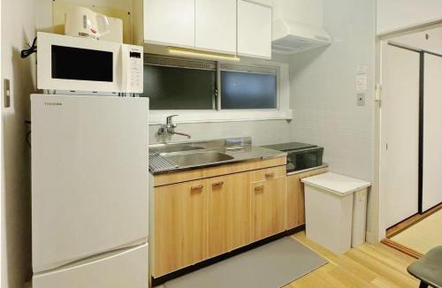 Sugamo Apartment | Love Sugamo 2 to 6 Guests 3 Min to Sugamo Station 4 Min to Ikebukuro Elevator WiFi Airport Direct