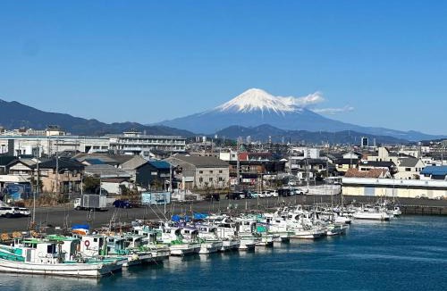 Suruga Ward House | 富士山も見える静かな港町用宗のオーシャンビューゲストハウスRomey