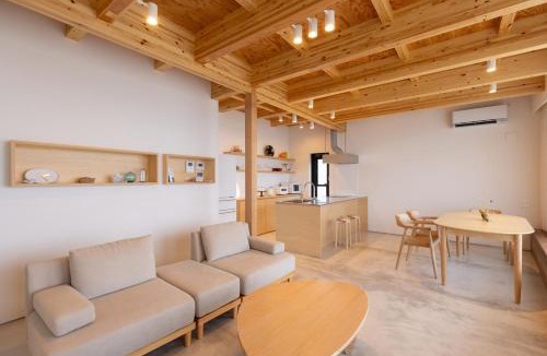 Himi House | 氷見のうみと
