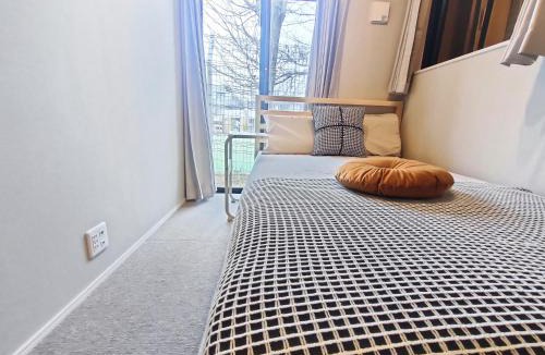 Honmachi Apartment | C1 Shibuya new hotel, 2 bedrooms and 1 living room, 7 mins to ST Max 6P 渋谷全新酒店 全新装修 两室一厅 交通中心 车站7分钟 最大6人 直达新宿 涉谷 表参道 品川 池袋 上野 代代木 银座 原宿