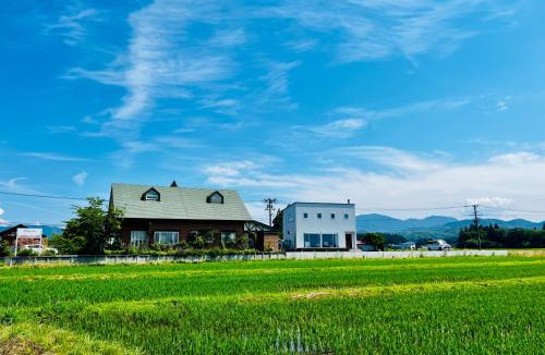 Senboku Villa | Farm To Table NORICHIE 1日1組限定の一棟貸し 田園風景と星空を楽しむ 自家農園&地元食材の夕朝食付き