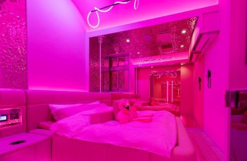 Naka Ward Hotel | Design Hotel W Zip Club
