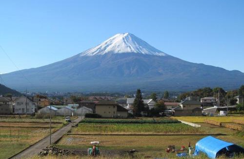 Fujikawaguchiko House | Orange Cabin Inn far from station