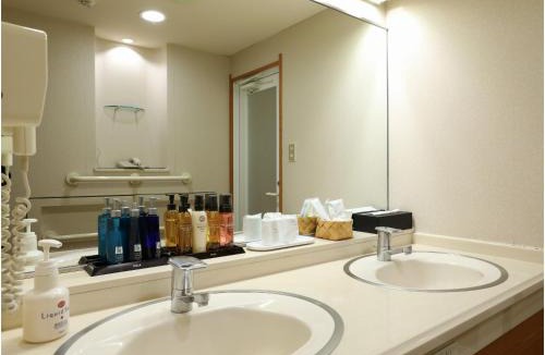 Yudanaka Shibu Onsen Hotel | Yorozuya