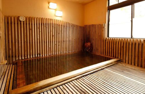 Yugawara Hotel | 源泉掛け流しの宿Albergo湯楽