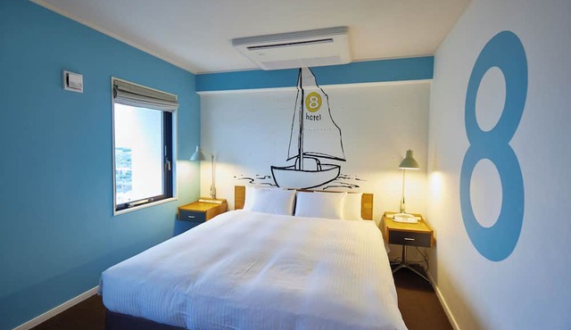 8Hotel
