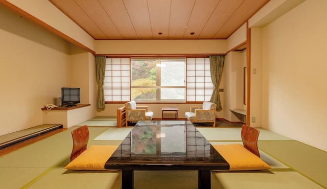 Ooedo Onsen Monogatari Higashiyama Grand Hotel