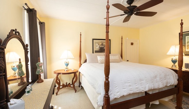 Waybury Inn in Middlebury