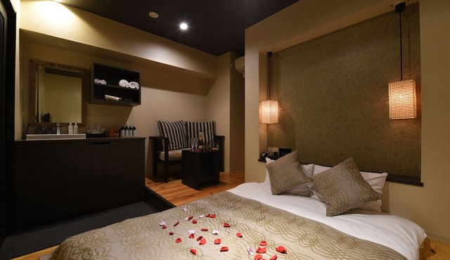 Hotel Frontier - Adults Only
