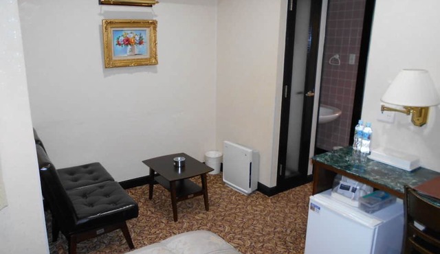 Nishikawaguchi Station Hotel Stay Lounge