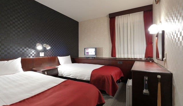 PIOLAND HOTEL