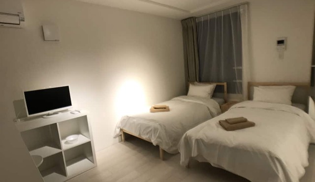 LA302 新宿の新しく快適なお部屋。都内観光地にもアクセス良好で、便利な環境です。