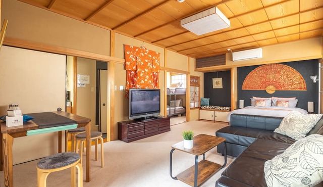 Yoyogi Ivy Full | 2BR Unit with King Sized Bed