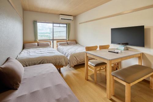 Green hills 102
