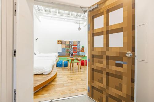 Family Labs,渋谷駅徒歩10分,2シャワー,6ベッド,巨大プロジェクター付