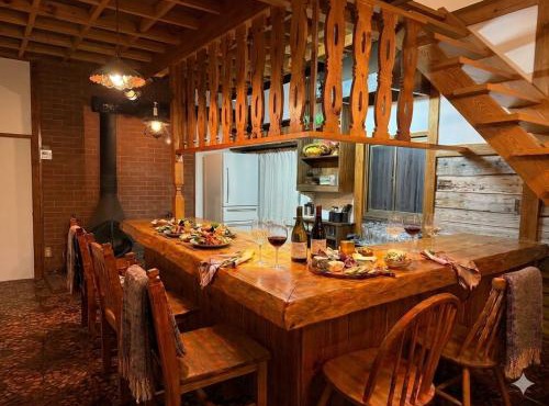Hakuba ailerouge KAMISHIRO Hakuba Fireplace Retreat , Group Stay 8pax, Near Ski Resort