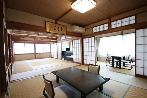 塵表閣本店