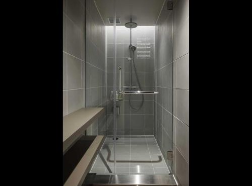 9h nine hours Shinagawa station for men