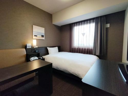 Hotel Takaoka Ekimae 